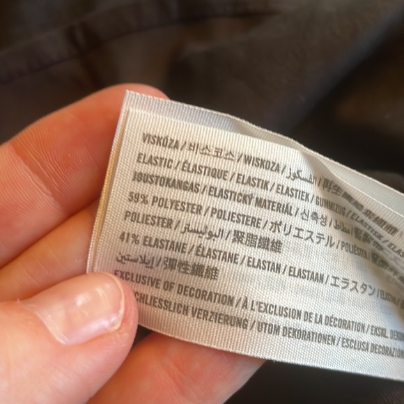 Abercrombie & Fitch XXS black mini dress with keyhole detail and smocked back - Picture 7 of 8